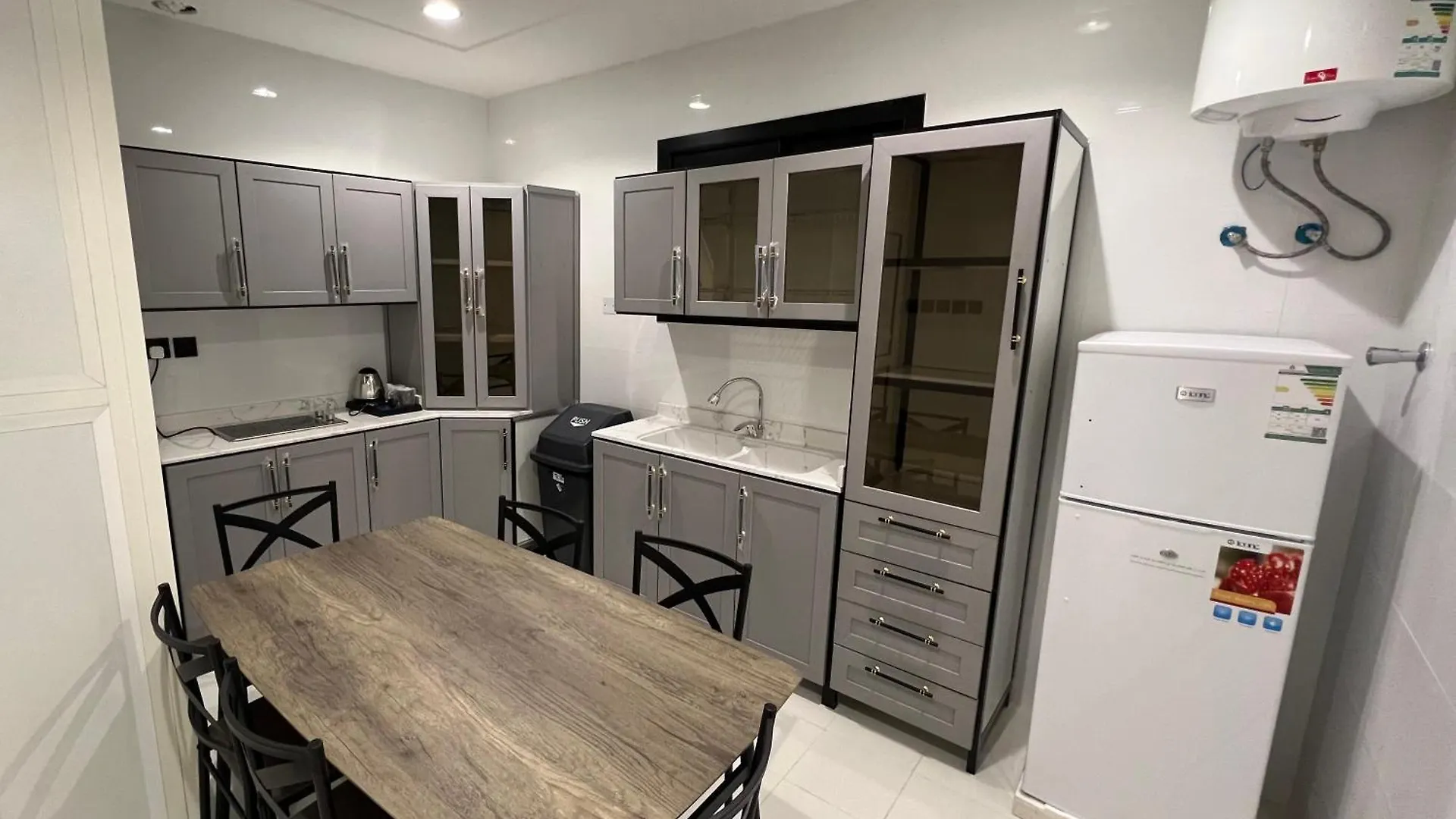 شقة فاخرة بدخول ذاتي ٣ غرف نوم وصالة جلوس Riyadh Apartment